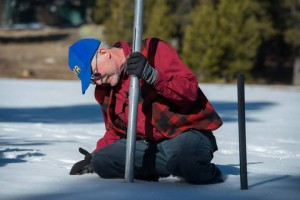 DWR's Frank Gehrke checks the Sierra snowpack. (Photo: DWR) 